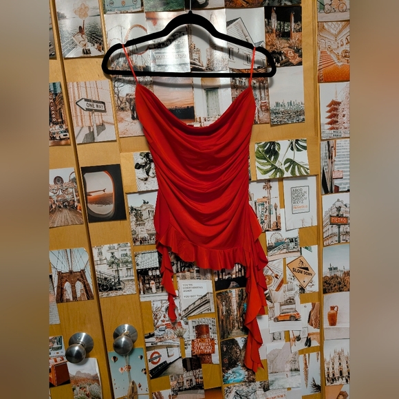 Thirty/Thirty LA Ruffle Side Top - Picture 2 of 2